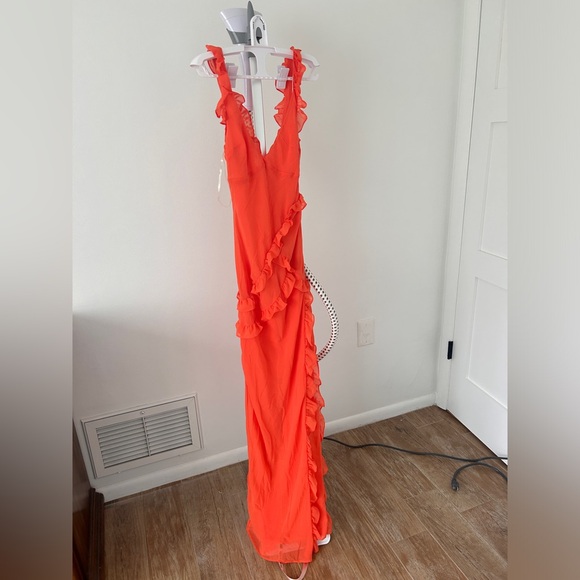 NWT House of CB pixie ruffle Georgette Body-con Cocktail Dress - Picture 10 of 12